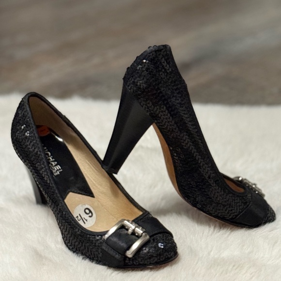 MICHAEL KORS Black Sequin Heels with Buckle Detail - Picture 1 of 8
